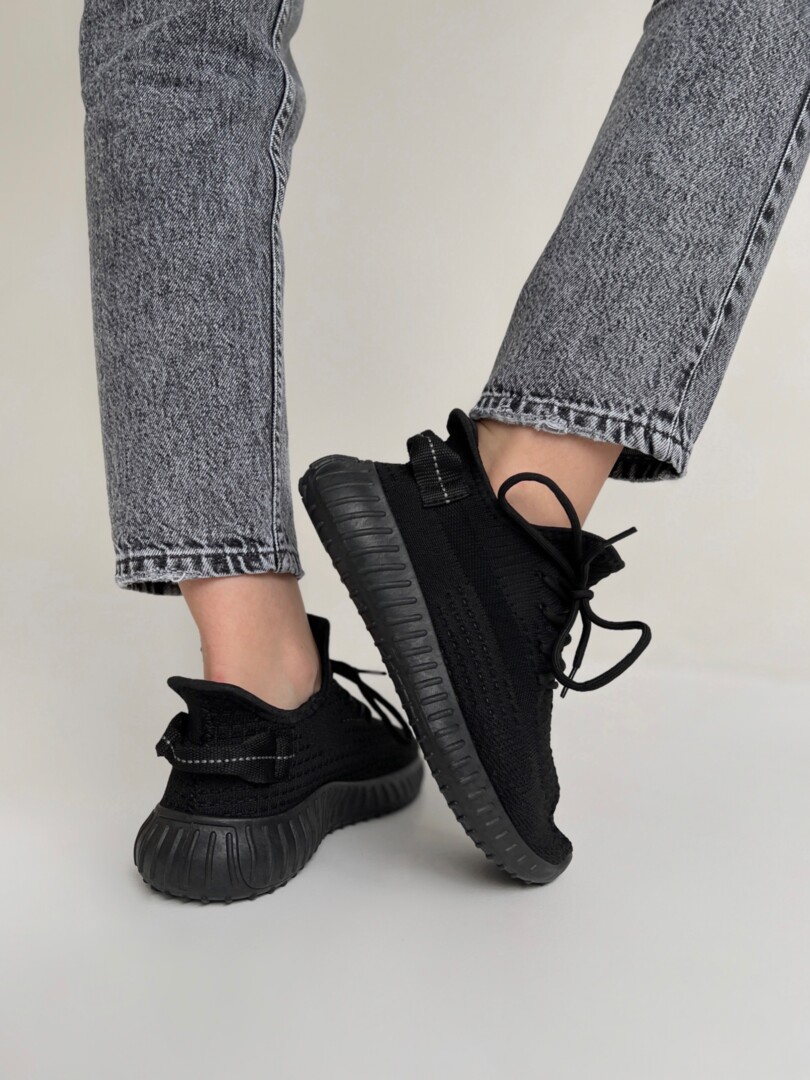 Кросівки з сіткою чорні