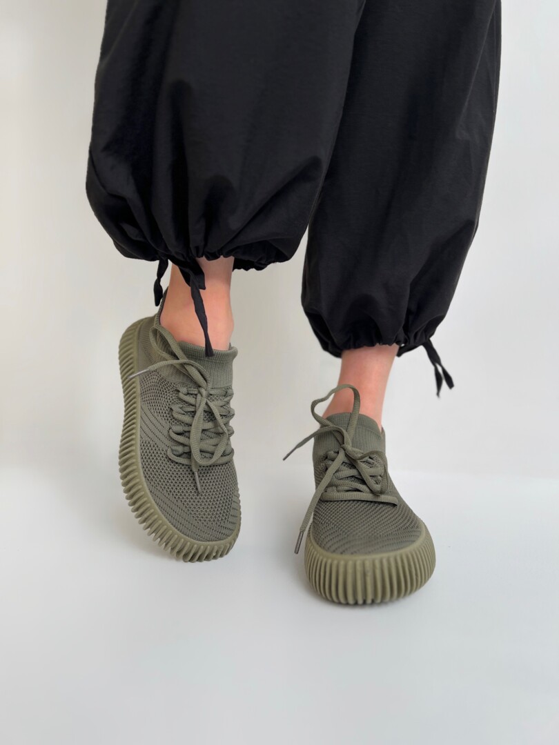 Кросівки з сіткою зелені